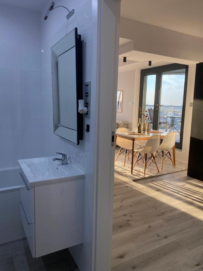 Capital Towers Splendor Apartment Rzeszow Ngoại thất bức ảnh